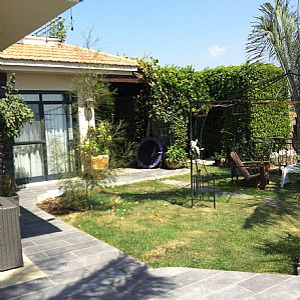 7249_Exterior_Garden_1