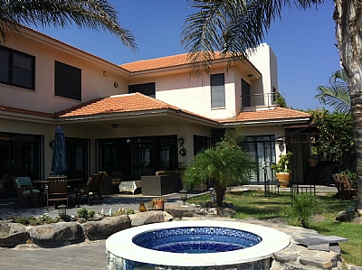 7249_Exterior_Pool