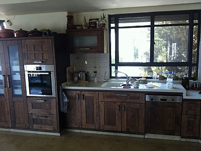 7249_Kitchen