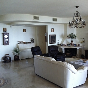 7249_Salon